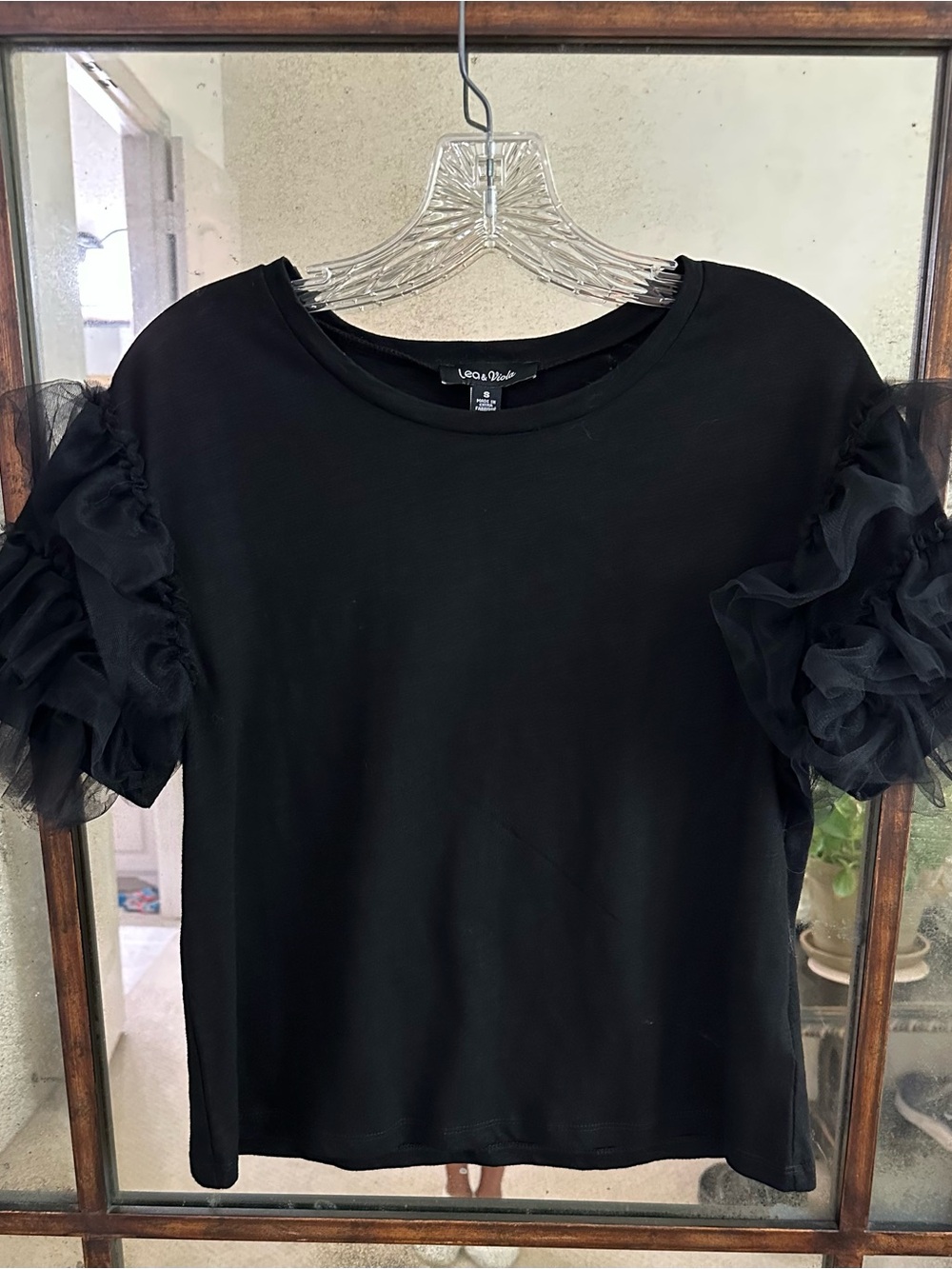 Lea & Viola black tulle puff sleeve tee